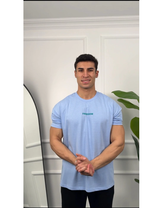 Oversize Bebe Mavisi Freedom Baskılı Kollar Dar Kesim T-Shirt