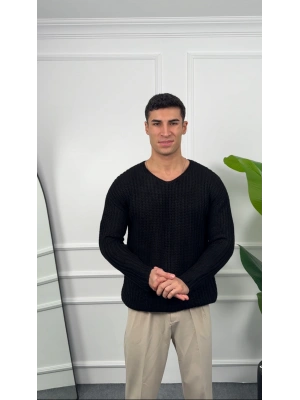 Kalın Siyah Örme Triko Kazak