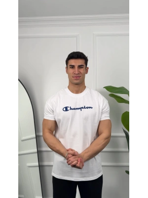 Oversize Beyaz Champion Baskılı Kollar Dar Kesim T-Shirt