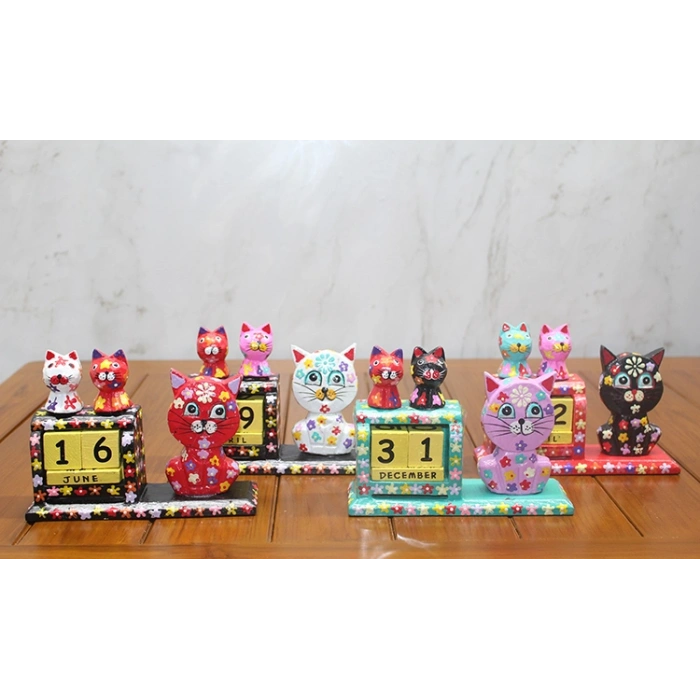 VipMarketim Ahşap Kedili Takvim Orta Boy