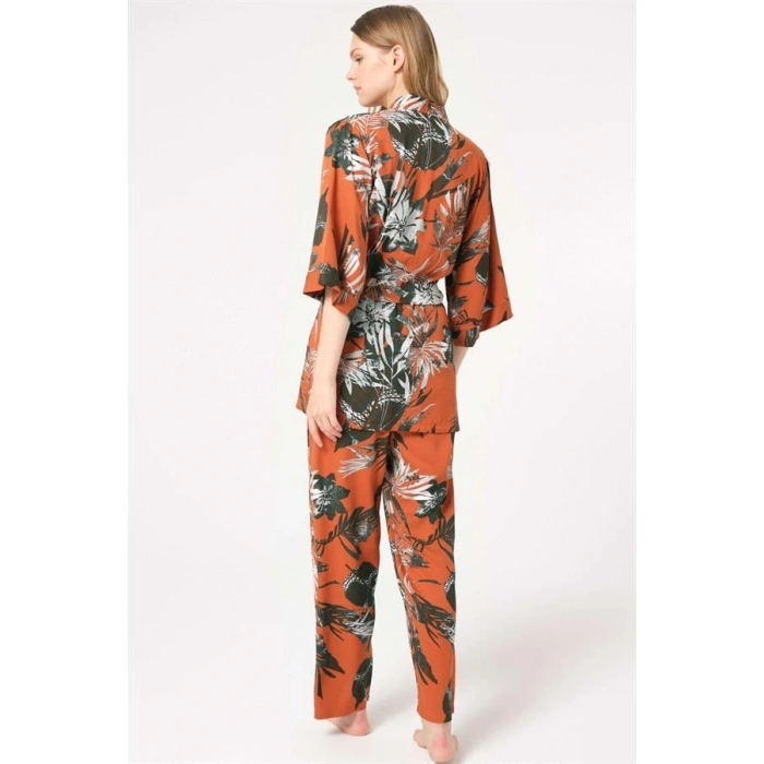 VipMarketim Anıl 5795 İp Askılı V Yaka Viskon Çiçek Desenli Kışlık Örme Normal Bel Nakış Detaylı Pijama Takımı Sabahlık