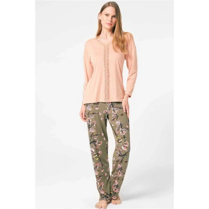 Vipmarketim Anıl Uzun Kol V Yaka Viskon Çiçek Desenli Kışlık Örme Normal Bel Dantel Detaylı Pijama Takımı (kod:9843)