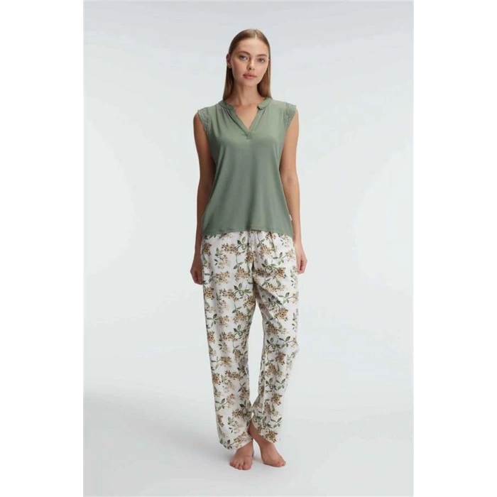 Vipmarketim Anıl Kısa Kol V Yaka Kadın Viskon Çiçek Desenli Yazlık Örme Dantel Detaylı Pijama Takımı (kod:9939)