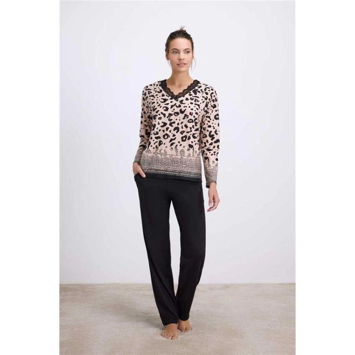 Vipmarketim Anıl Kadın Uzun Kollu Dantelli Yaka Leopar Desenli T-shirt Ve Pantolon Pijama Takımı ( ) (kod:11540)