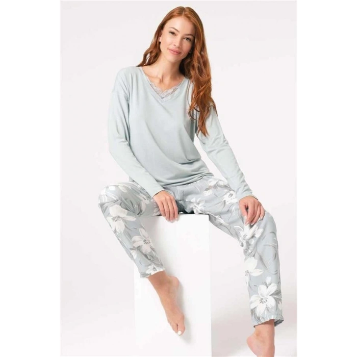 VipMarketim Anıl Uzun Kol V Yaka Viskon Çiçek Desenli Kışlık Örme Normal Bel Dantel Detaylı Pijama Takımı (Kod:9858)
