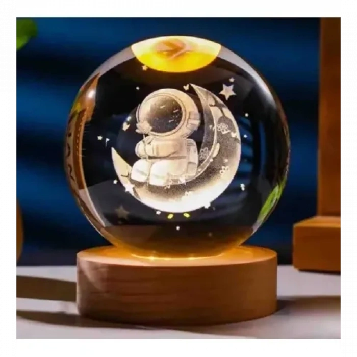 VipMarketim Ay Üstünde Astronot Tasarımlı Cam Küre