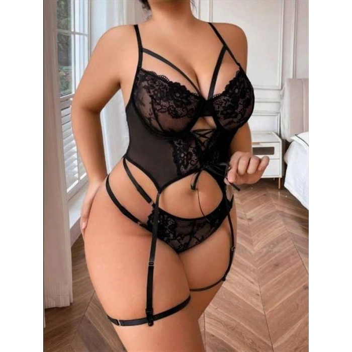 VipMarketim  Büyük Beden Siyah Dantel İşlemeli Göğüs Dekolteli Jartiyer Takımı