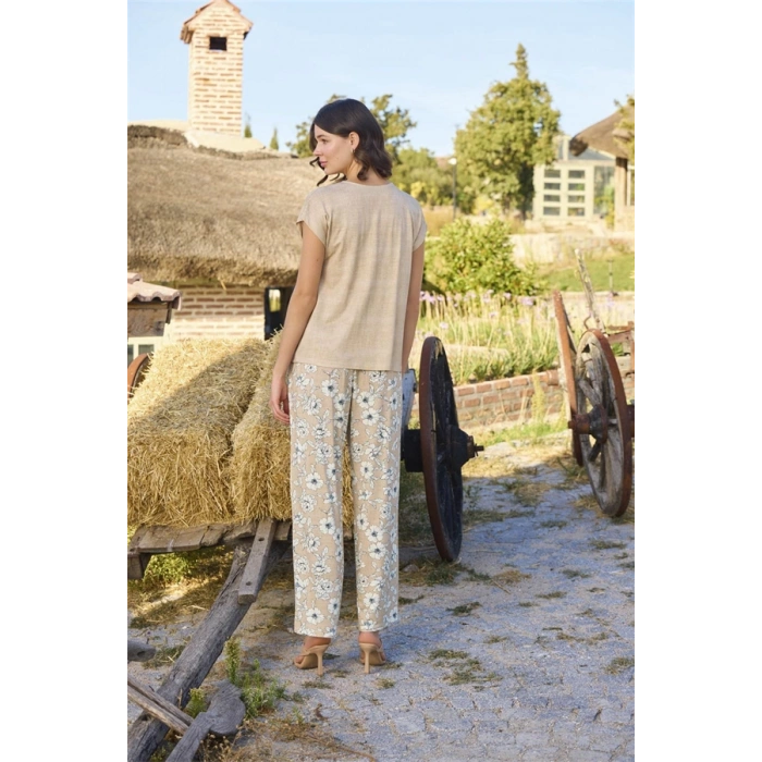 VipMarketim Çiçek Deseni V Yaka Pijama Takımı