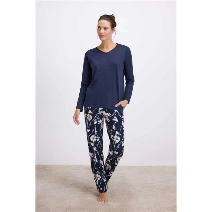 VipMarketim  Çiçek Desenli Uzun Kollu T-shirt Ve Pantolon Pijama Takımı