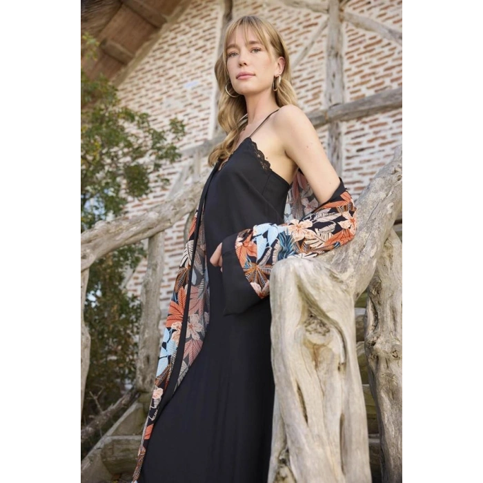 Vipmarketim Çiçek Ve Yaprak Desenli Dantelli Ve Dekolteli Sabahlık Takımı