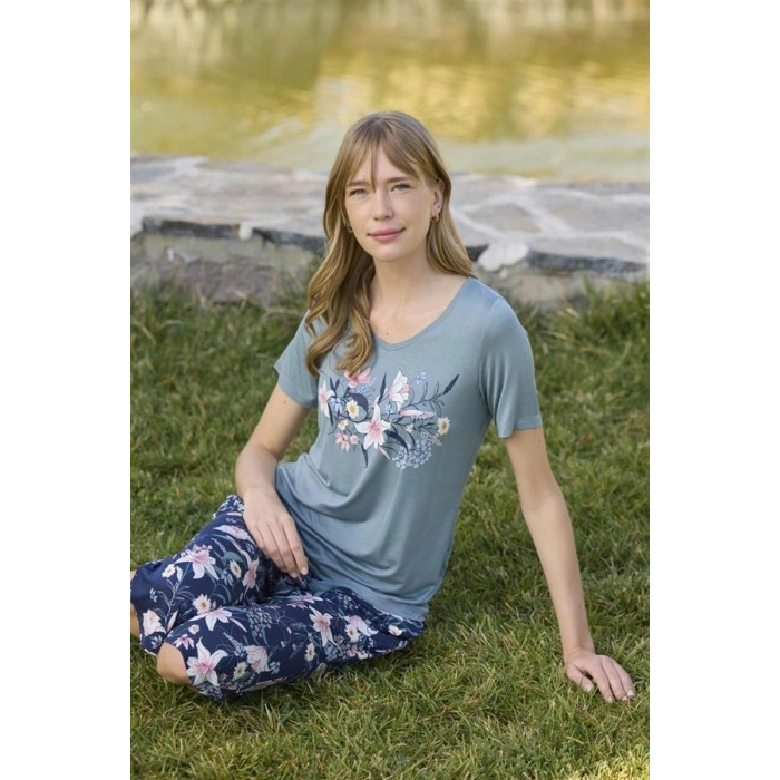 VipMarketim Çiçek Ve Yaprak Desenli Ve Baskılı Kapri Takımı