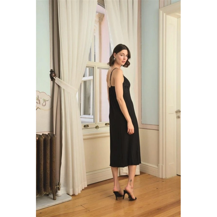 Vipmarketim Çiçek Yaprak Ve Etnik Desenli Dantelli Ve Dekolteli Sabahlık Takımı