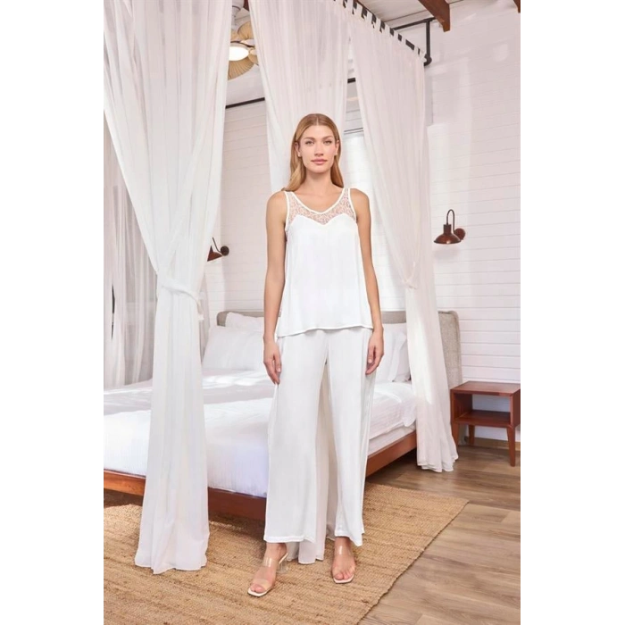 Vipmarketim Dantelli Ve Dekolteli Saten Pijama Takımı