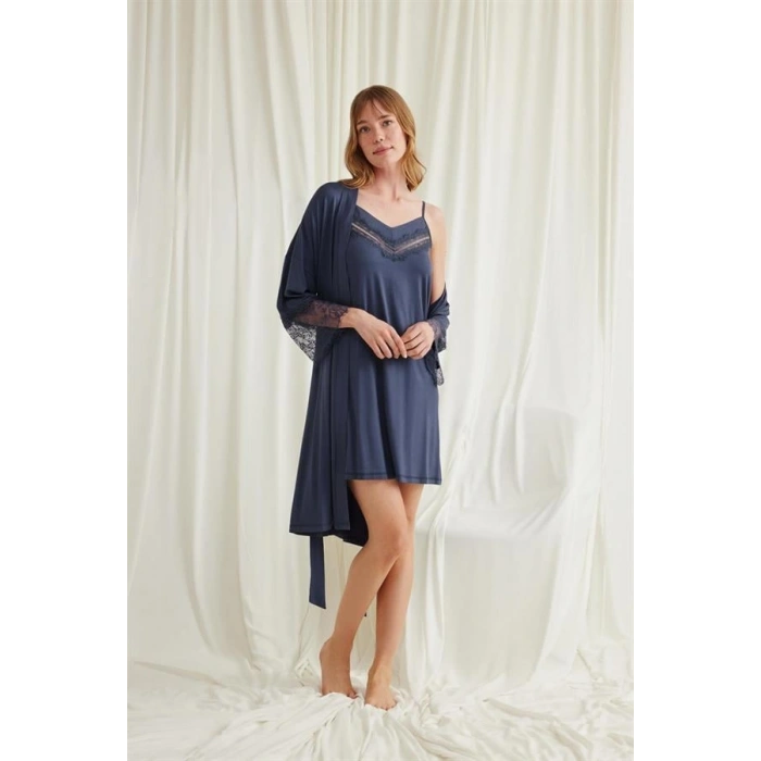 Vipmarketim Dekolteli Yakası Ve Kolu Dantelli Sabahlık Takımı