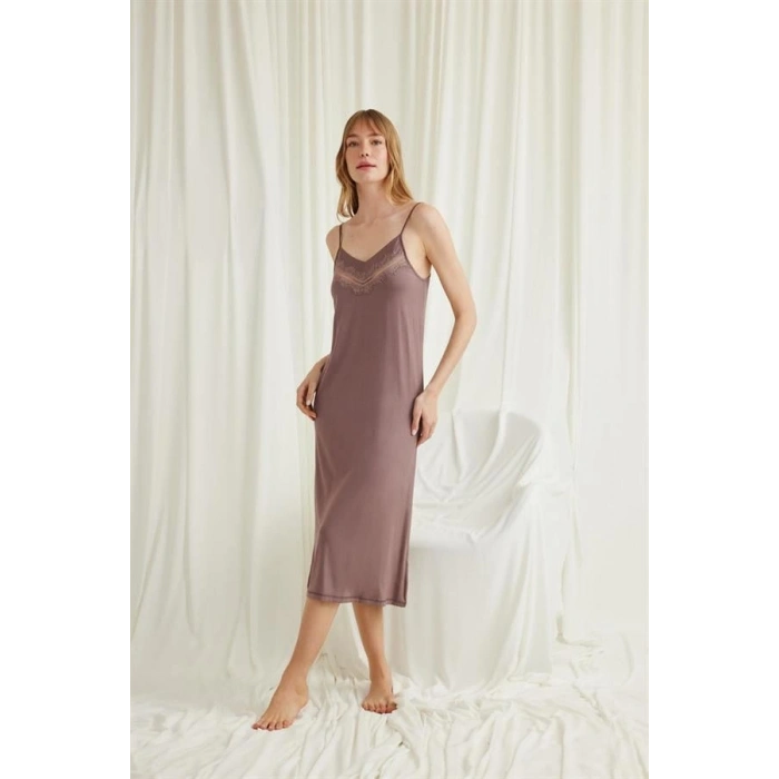 VipMarketim Dekolteli Yakası Ve Kolu Dantelli Sabahlık Takımı