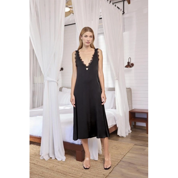 VipMarketim Göğüs Ve Sırt Dekolteli Dantelli Saten Gecelik