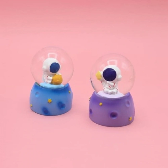 VipMarketim Işıklı Mini Sevimli Astronot Kar Küresi