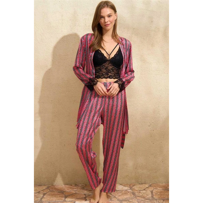 Vipmarketim Kadın Saten Çizgili Dantelli Sabahlık Balensiz Desteksiz Dolgusuz Yaka Detaylı Bralet Sütyen Ve Pantolon Pijama 3lü Takım ( ) (kod:5644)