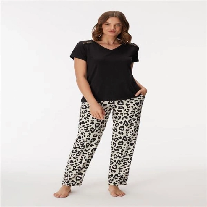 VipMarketim Kadın T-Shirt Ve Pantolon Takım (Kod:11392)