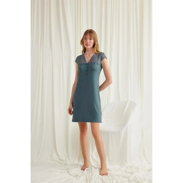 VipMarketim Kolu Omzu Ve Yakası Dantelli Önü Düğmeli Gecelik