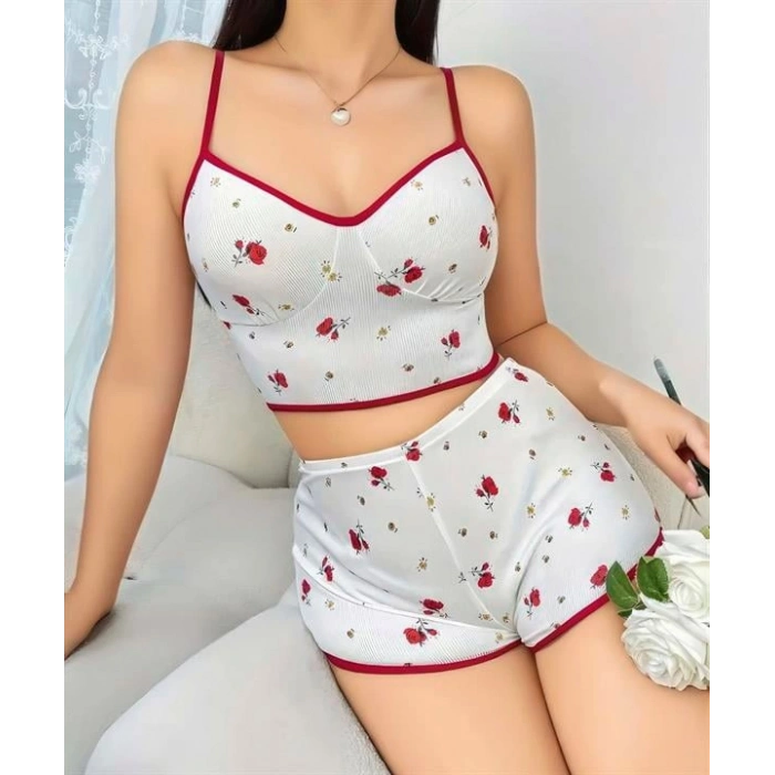VipMarketim  Pamuklu Beyaz Üstüne Kırmızı Gül Desen Fitilli Askılı Şortlu Pijama Takımı