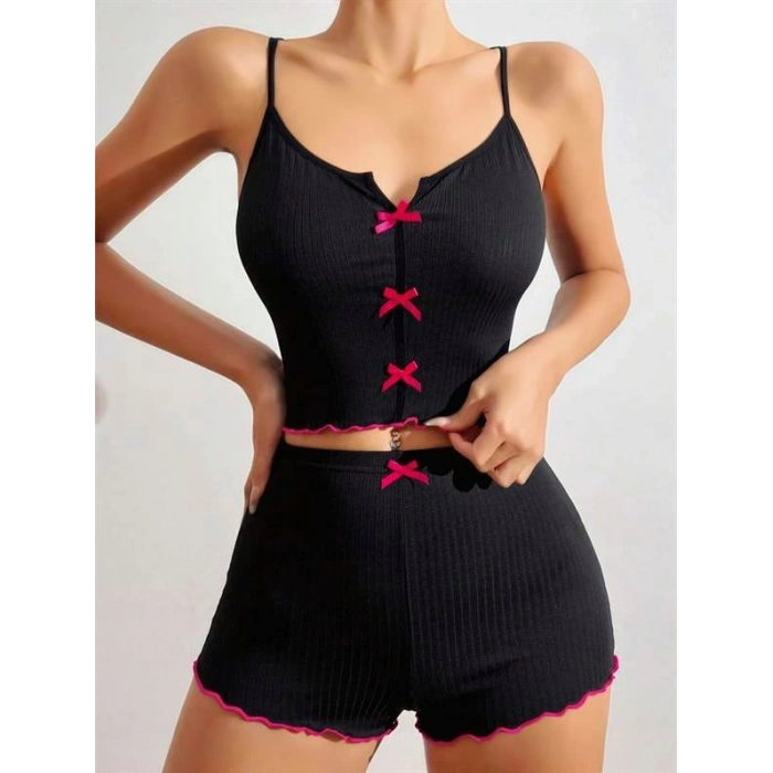 VipMarketim  Pamuklu Siyah Üstüne Pembe Kurdelalı Fitilli Askılı Şortlu Pijama Takımı