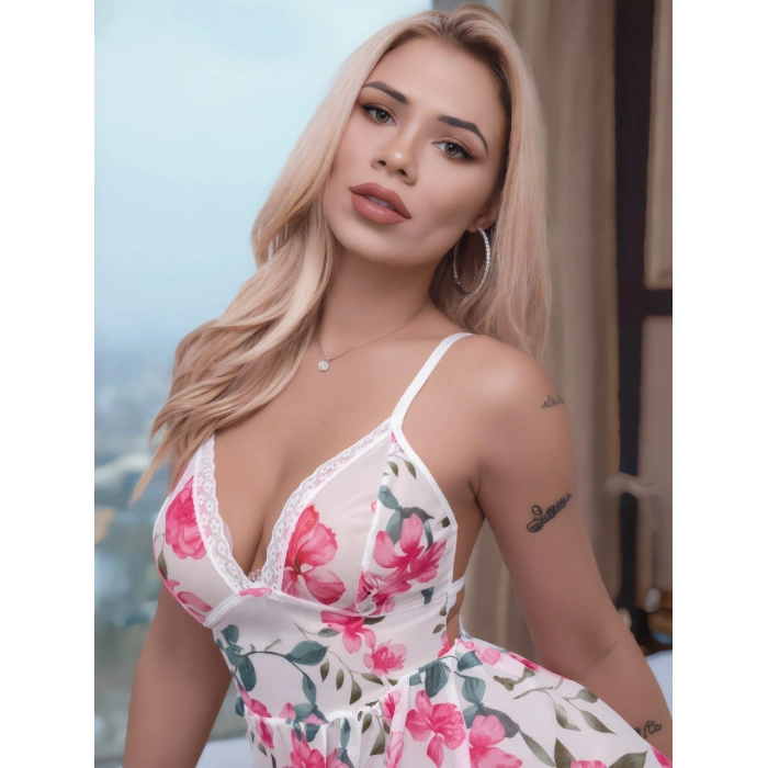 VipMarketim Pembe Çiçek Desenli Dantel Gecelik