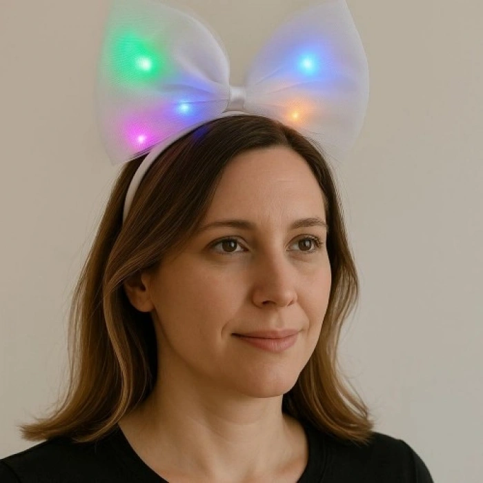 VipMarketim Rengarenk Led Işıklı Fiyonk Şekilli Tül Parti Tacı Beyaz Renk 25x25 cm