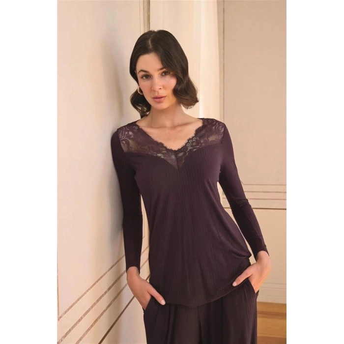 VipMarketim Uzun Kollu Ve Dantelli Pijama Takımı