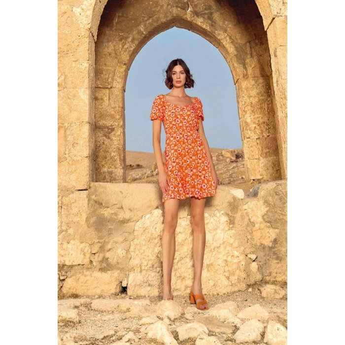 Vipmarketim Viskon Çiçek Desenli Kısa Kollu Elbise