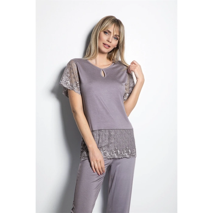 Vipmarketim Yakası Detaylı Brode Dantelli Pijama Takımı