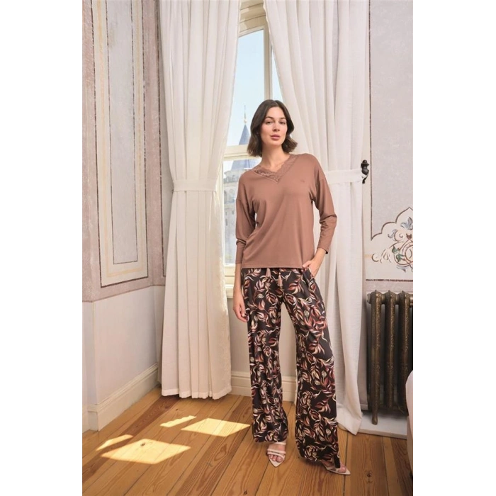 Vipmarketim Yaprak Desenli Dantelli V Yaka Büyük Beden Pijama Takımı