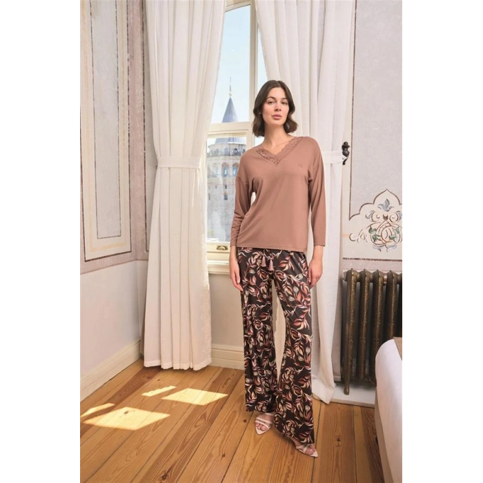 Vipmarketim Yaprak Desenli Dantelli V Yaka Büyük Beden Pijama Takımı