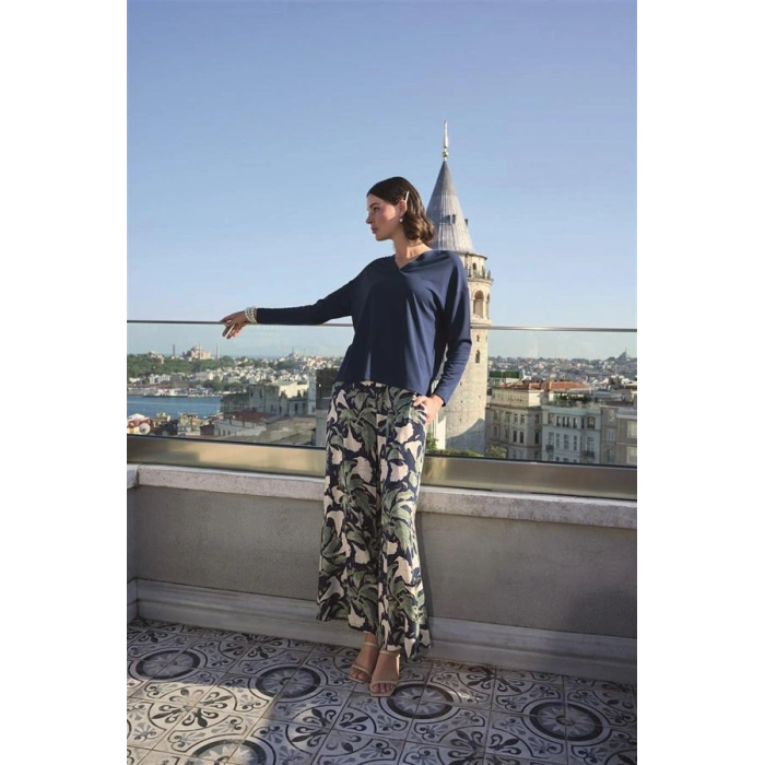 Vipmarketim Yaprak Desenli Uzun Kollu V Yaka Pijama Takımı