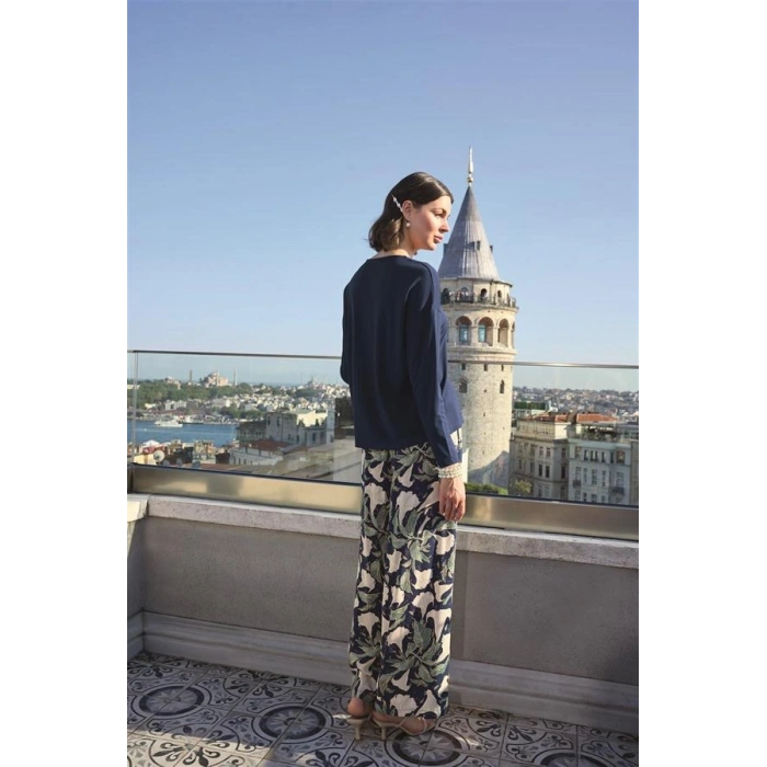 Vipmarketim Yaprak Desenli Uzun Kollu V Yaka Pijama Takımı