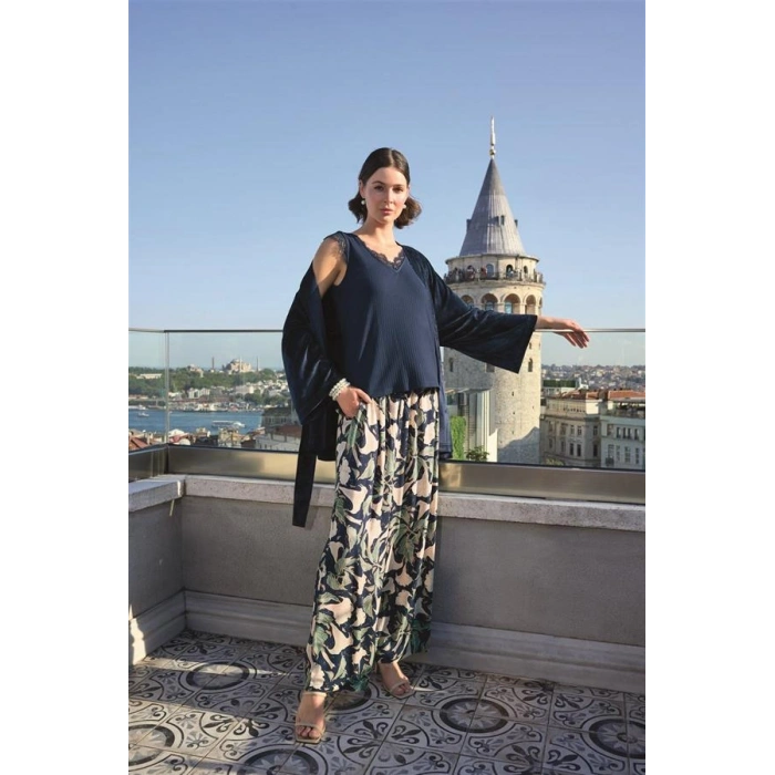 Vipmarketim Yaprak Desenli Ve Dantelli 3lü Pijama Takımı