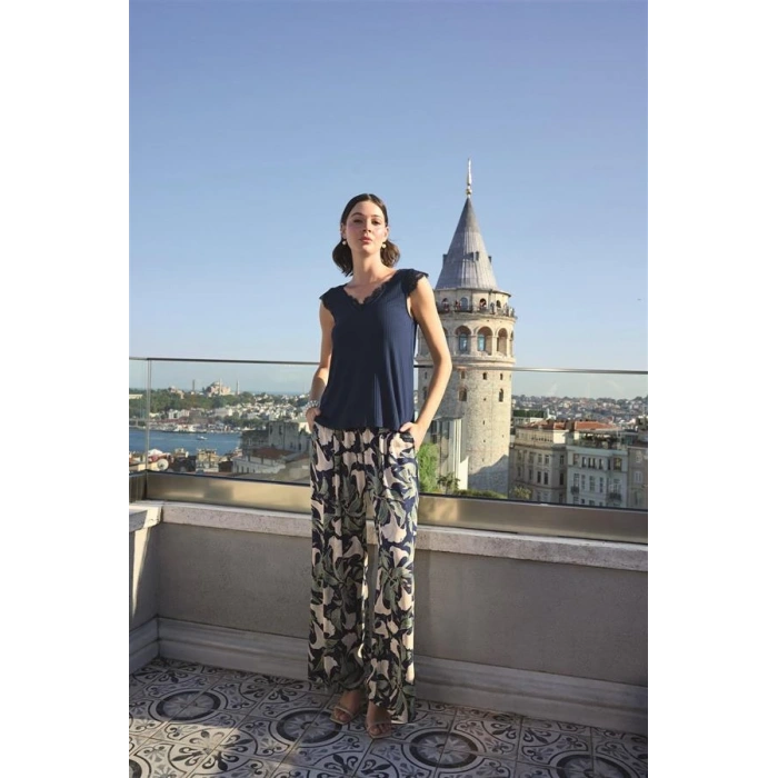 VipMarketim Yaprak Desenli Ve Dantelli 3Lü Pijama Takımı