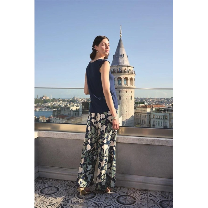 VipMarketim Yaprak Desenli Ve Dantelli 3Lü Pijama Takımı