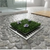 VipMarketim Çiçek Desenli Yapay Çim Gider Kapağı - 96x5 cm - Doğal Görünüm
