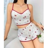 VipMarketim  Pamuklu Beyaz Üstüne Kırmızı Gül Desen Fitilli Askılı Şortlu Pijama Takımı