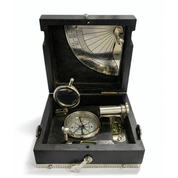 VipMarketim Ahşap Kutulu İşlemeli Pirinç Pusula Seti