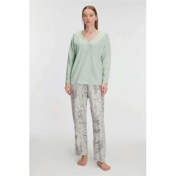 Vipmarketim Anıl Kadın Uzun Kol V Yaka Pijama Takımı (kod:11221)