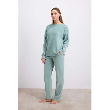 Vipmarketim Anıl Kadın Kadife Dokulu Uzun Kollu Sweatshirt Ve Pantolon Takımı ( ) (kod:11589)