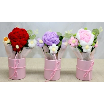 VipMarketim El Örgüsü Saksıda Gül Buketi