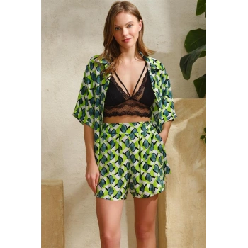 VipMarketim Kadın Dokuma Viskon Geometrik Baskılı Önden Düğmeli Yarım Kollu Gömlek Ve Yandan Cepli Şort Pijama Takım (5741)