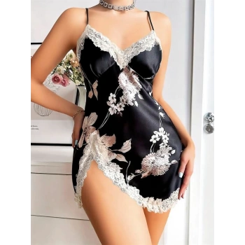 VipMarketim Özel Tasarım Çiçek Desenli İnce Askılı Dantel İşlemeli Sırt Dekolteli Siyah Mini Saten Gecelik