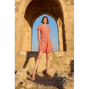 Vipmarketim Viskon Çiçek Desenli Kısa Kollu Elbise