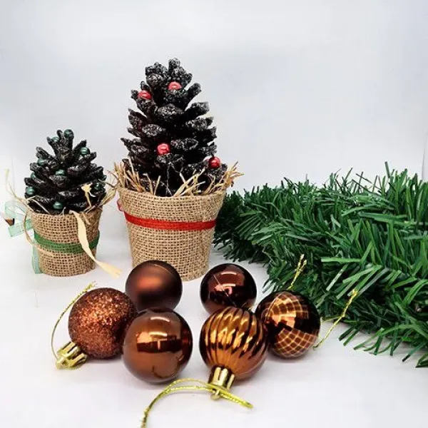 Çikolata Yılbaşı Top Süs Mat-Parlak-Simli-Aynalı 6 Adet 4 cm