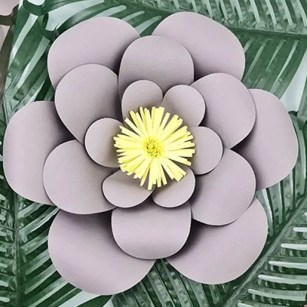 Gri Renk Kağıt Çiçek 1 Adet (30 cm)