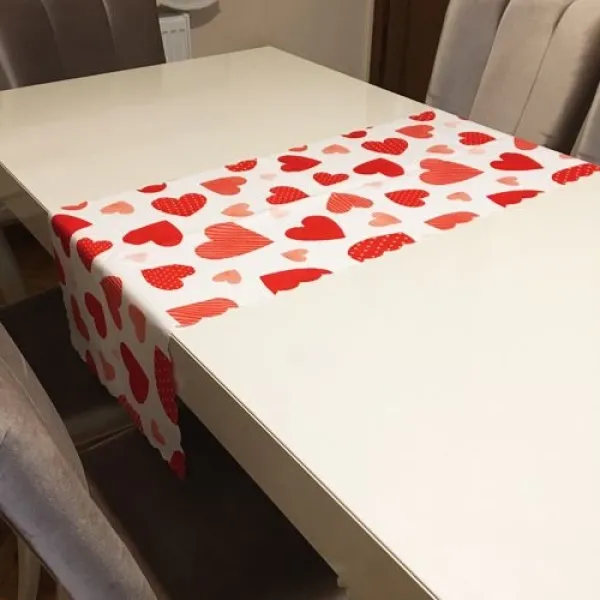 Kırmızı Kalpli Runner 40*140 cm